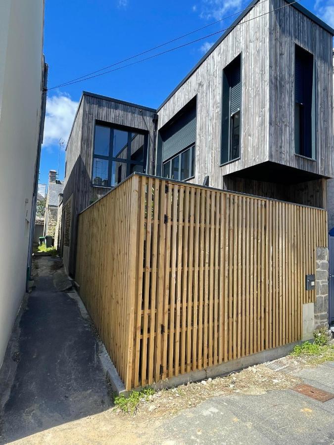 Maison Bois Port-Louis Esterno foto